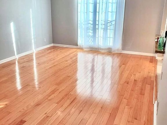 4th image of 278 Village Way