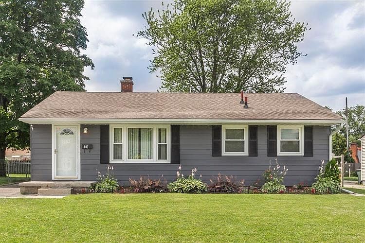 1st image of 897 Carolyn Ave