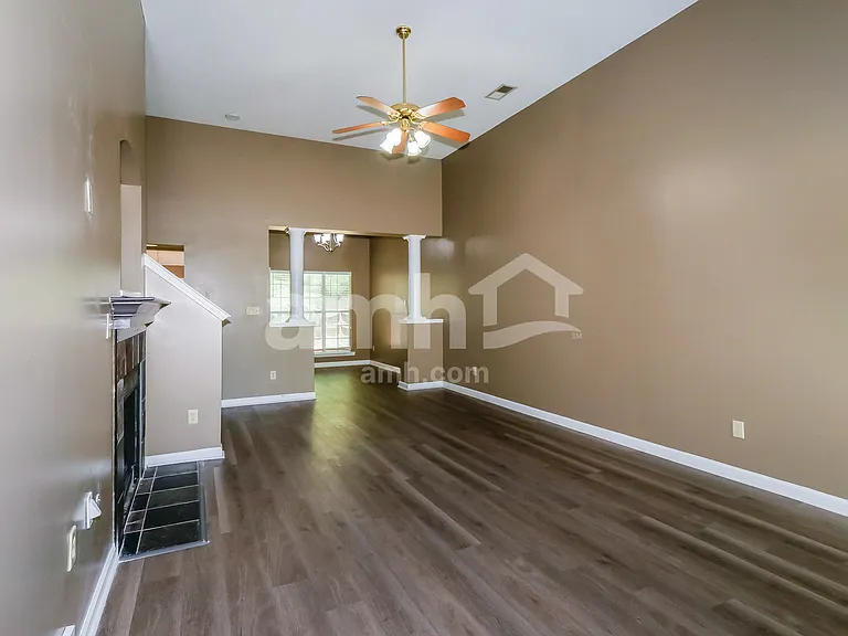 1377 Marhill Cv — Photo 7