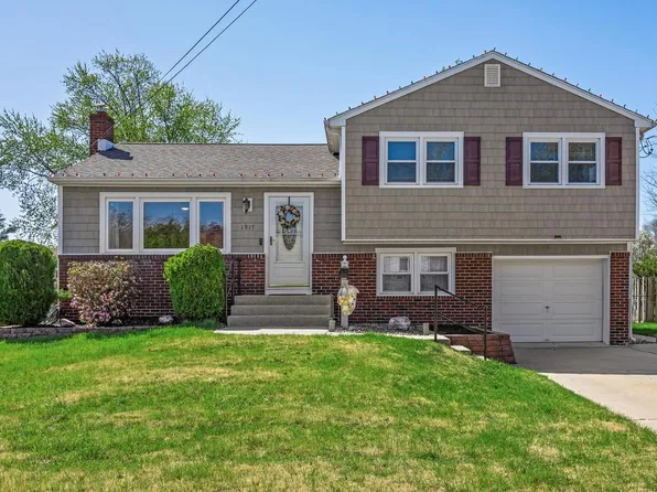 1917 Sussex Ave, Cherry Hill, NJ 08003