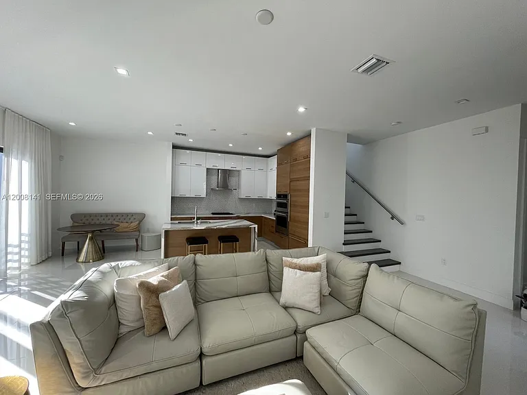 8283 NW 44th St — Photo 5