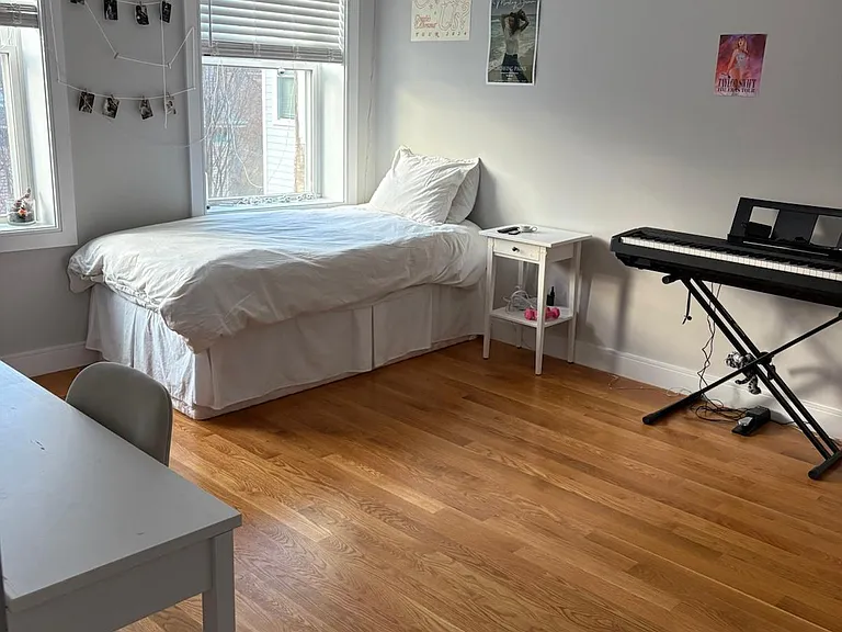 142 Coolidge St #3 — Photo 6