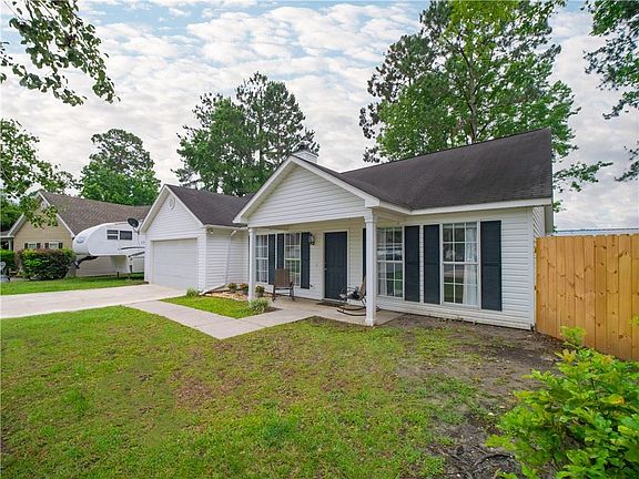3rd image of 106 Claire Ct
