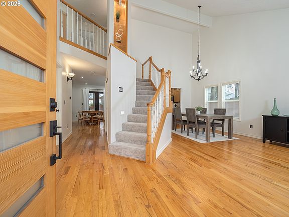 3rd image of 129 Nicholas Way