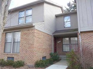 2152 Spruceway Ln, Ann Arbor, MI 48103