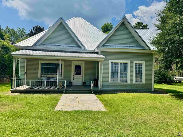 513 College St NE, Dawson, GA 39842