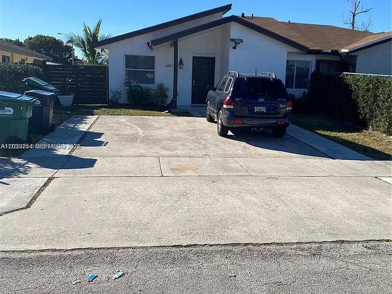 18802 SW 113th Ave #10 — Photo 1