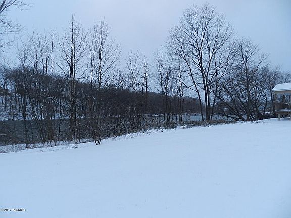 3rd image of 530 Swan River Dr