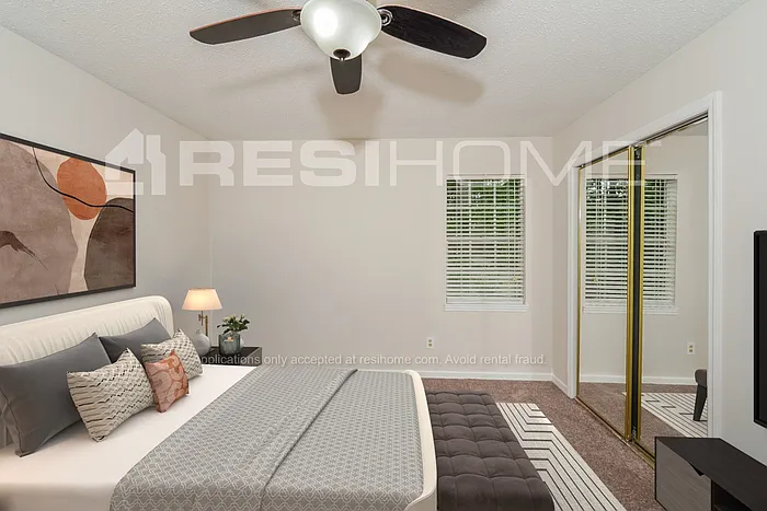 6812 Markham Dr — Photo 7