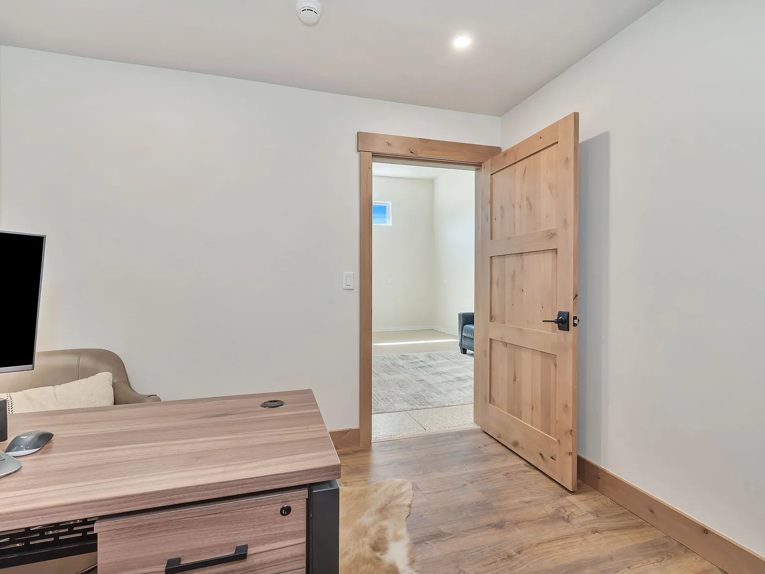 2 bed, 2545 sqft, $7,000 — Photo 4