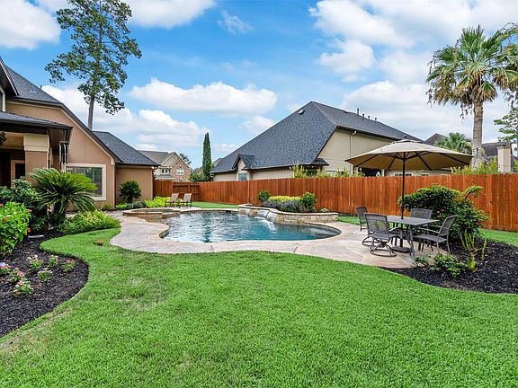 2nd image of 13923 Blanco Falls Ln