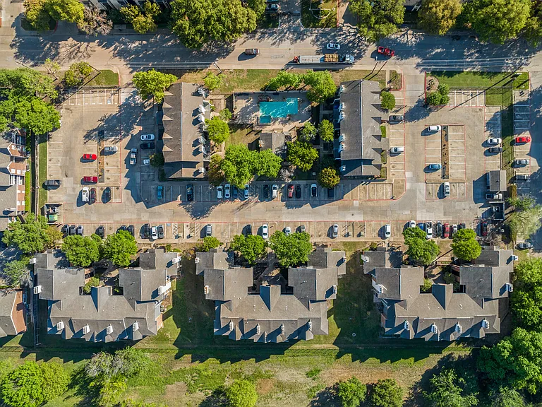 Fairway Greens Apartments — Photo 35