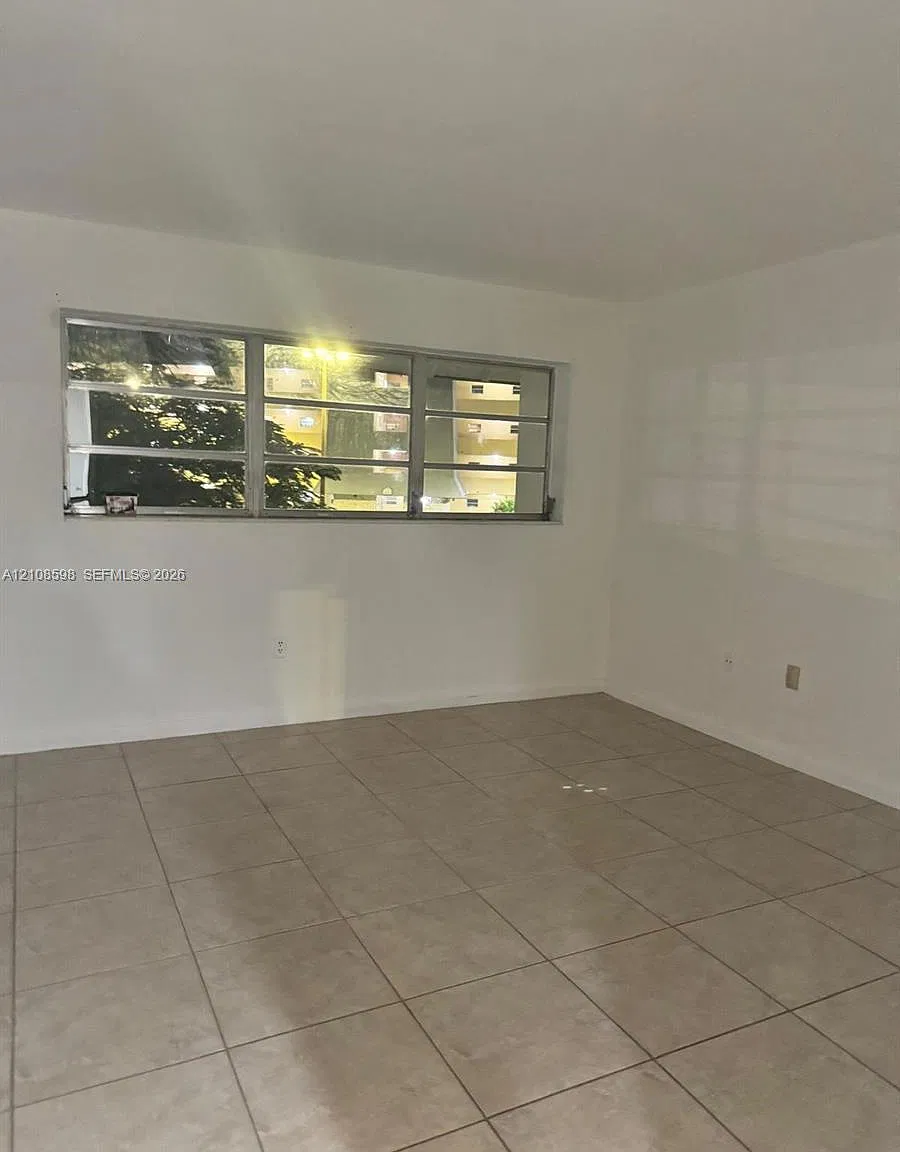 Village At Dadeland Condo — Photo 4