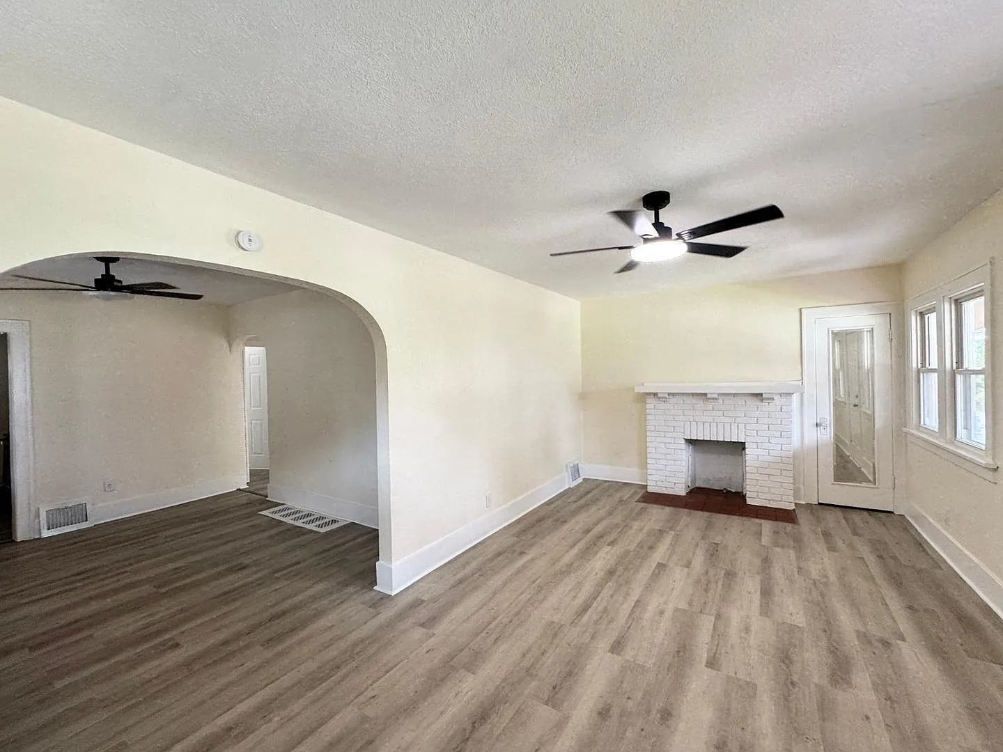 3 bed, 1.0 bath, 1586 sqft, $1,520 — Photo 3