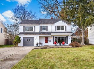 1352 Croyden Rd, Lyndhurst, OH 44124