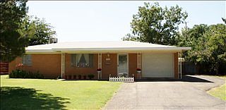 1st image of 704 W Hervey Dr
