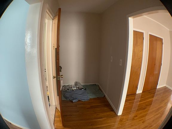 3rd image of 947 47th St APT 2
