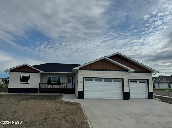 326 18th Ave NW, Watertown, SD 57201