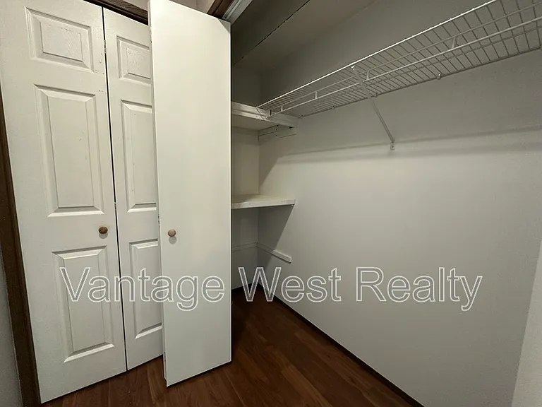 723A Stockwell Ave — Photo 14