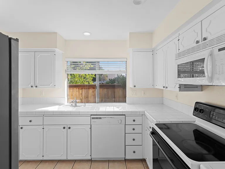 274 Boleroridge Pl — Photo 4