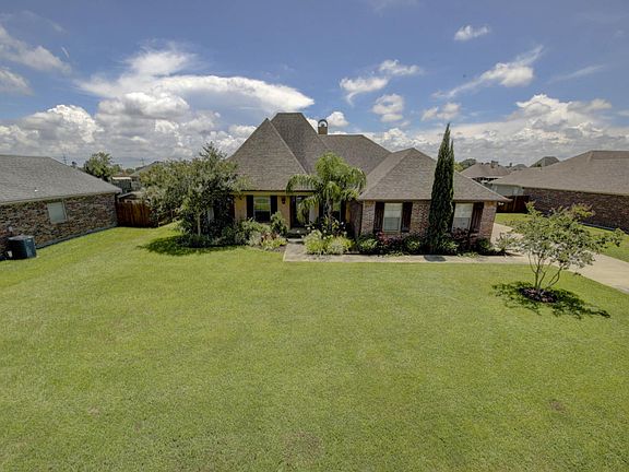 2nd image of 109 Gaslight Ln
