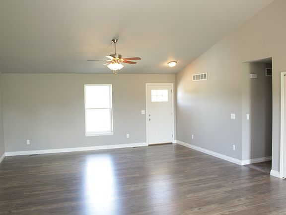 5th image of 919 Pauline Dr