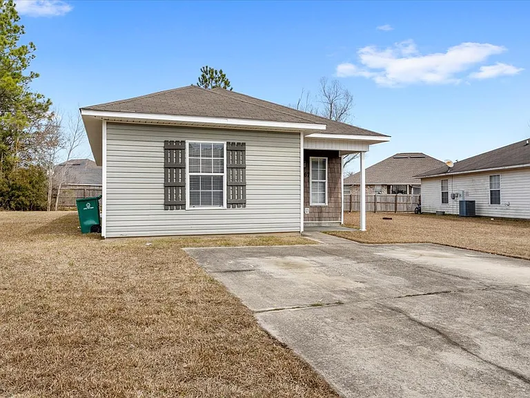 5467 Quail Creek Cir — Photo 2