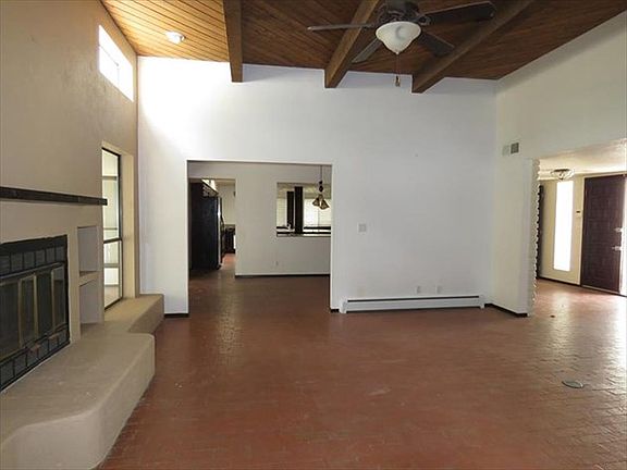 3rd image of 3304 Calle De Daniel NW