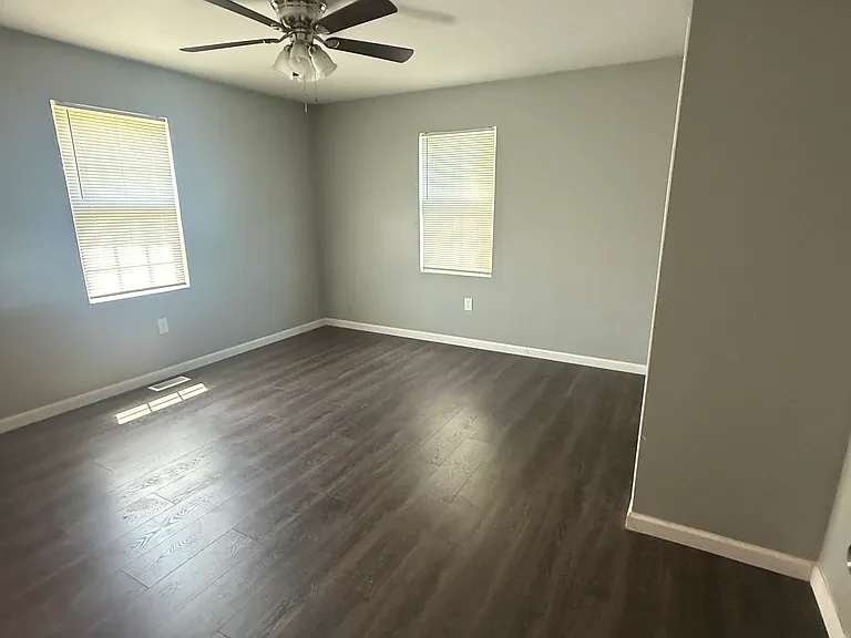 403 Brooke Ave — Photo 10