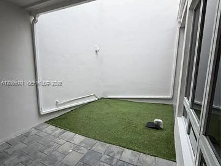 6440 NW 103rd Psge #Townhouse 6440 — Photo 25
