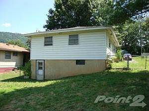 533 Bird Farm Road rear