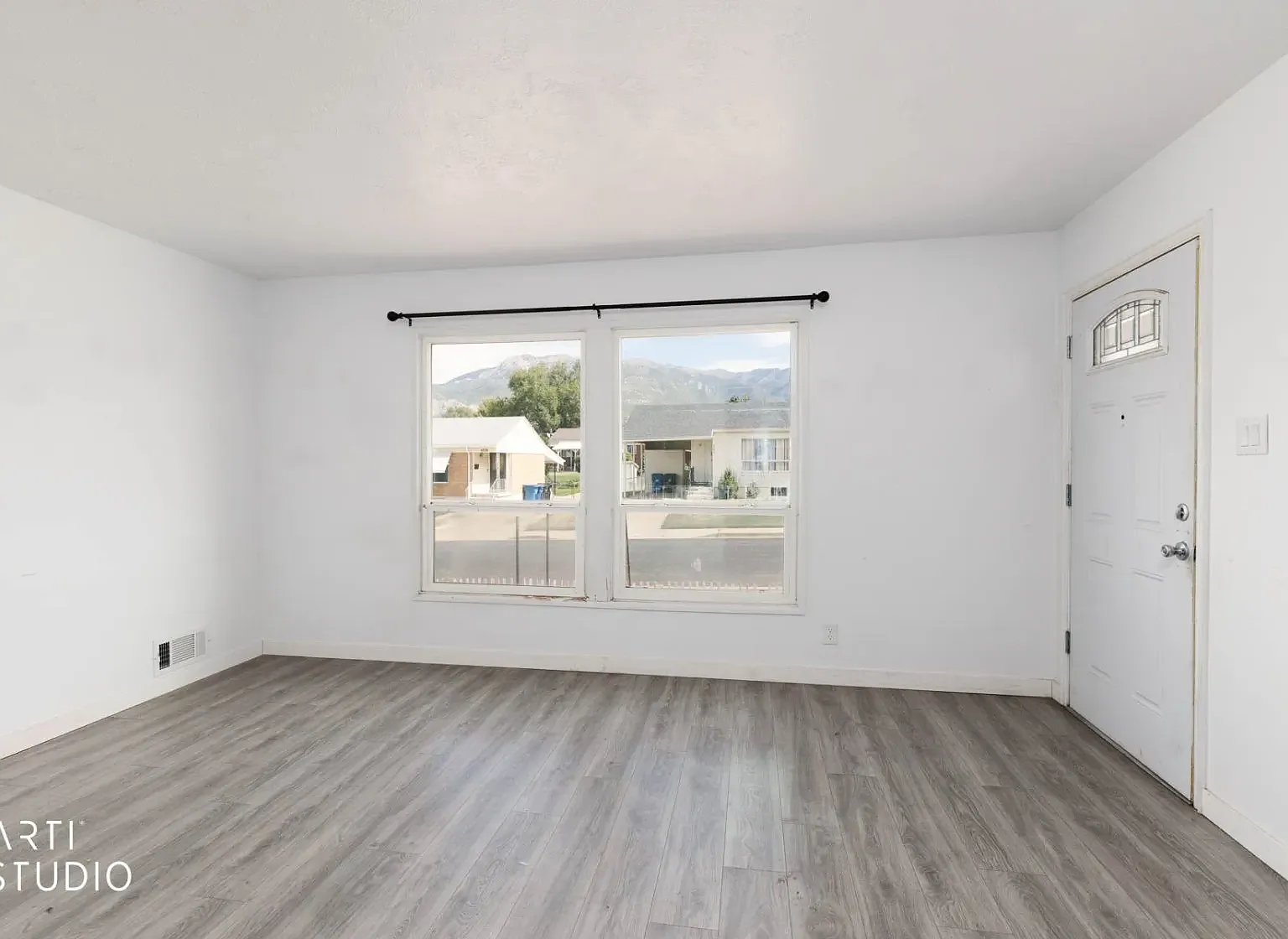 4665 Washington Terrace — Photo 4