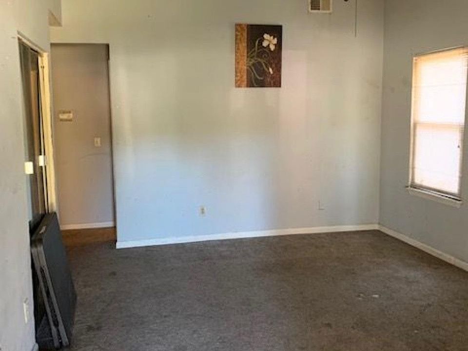 2nd image of 116 Jadetree Dr