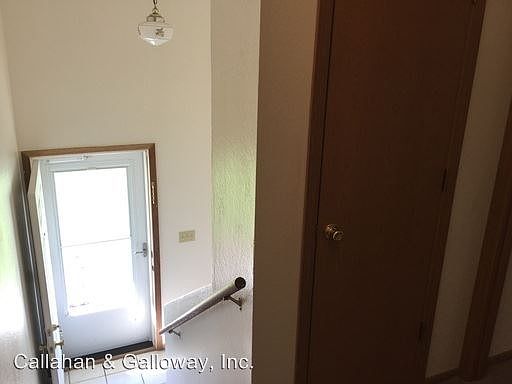 5th image of 3211B Elm Grove Dr