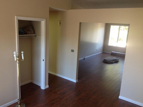 4th image of 2541 E Mulford Ct SE