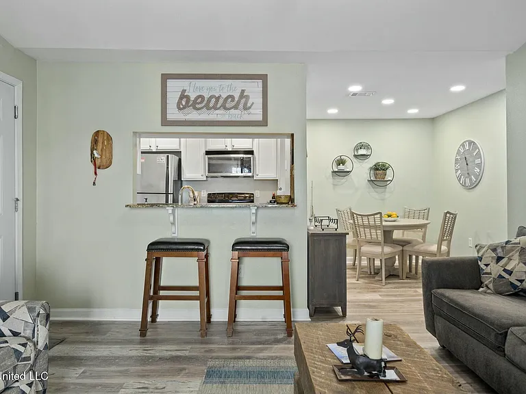 2421 Beachview Dr #H15 — Photo 9