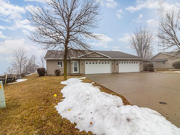 2nd image of 545 4th Circle Dr SE