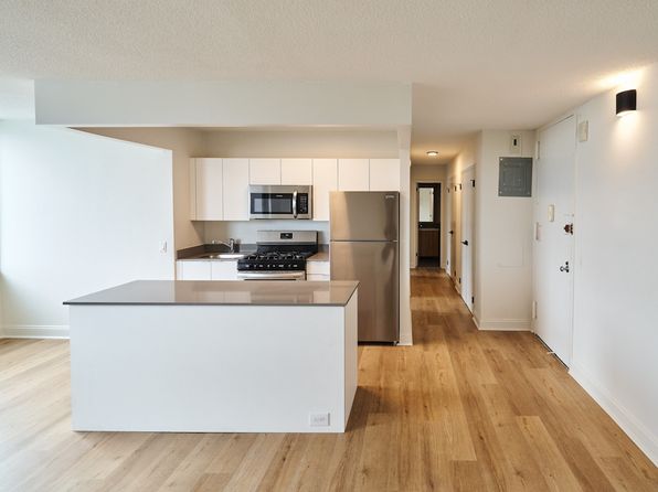 1952 1st Ave APT 13N