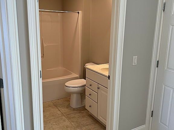 5th image of 2603 E 56th Ct