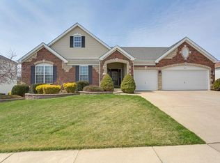 2025 Montclair Manor Dr, Saint Charles, MO