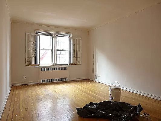 3rd image of 1820 E 13th St APT 1C