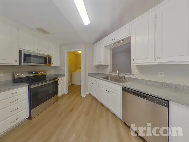 104 Kimbell Farm Dr — Photo 6