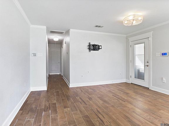 4th image of 1026 S Lanoux Ave