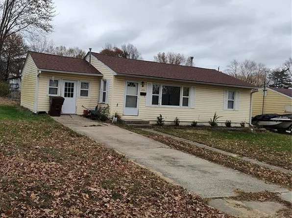 216 David St, Elsberry, MO 63343