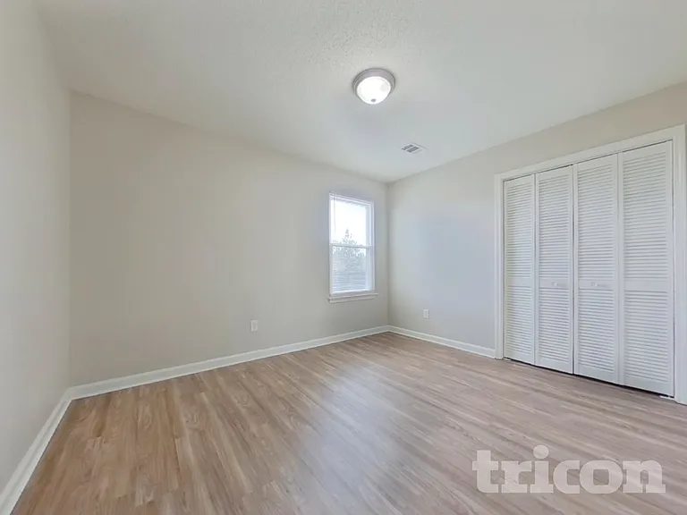 279 Legend Oaks Dr — Photo 14