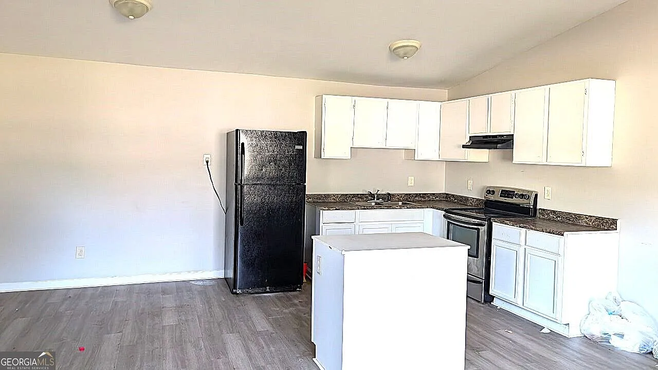 2 bed, 1.0 bath, 960 sqft, $1,000 — Photo 4