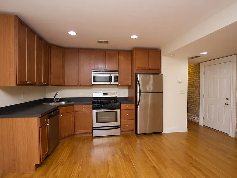 2834 N Albany Ave #6H — Photo 3