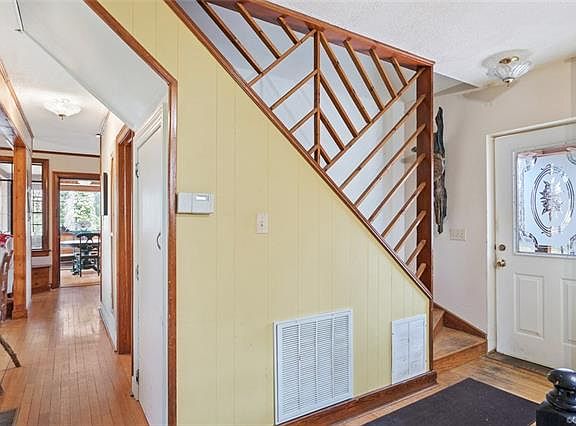 3rd image of 1707 Broadwater Bluff Ct