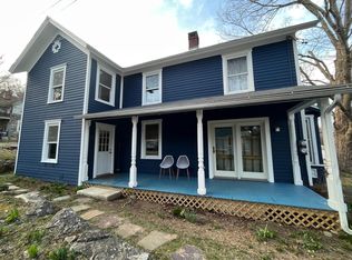 23 Hart St, Great Barrington, MA 01230