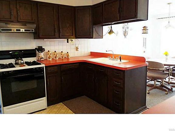 5th image of 78 Croydon Dr